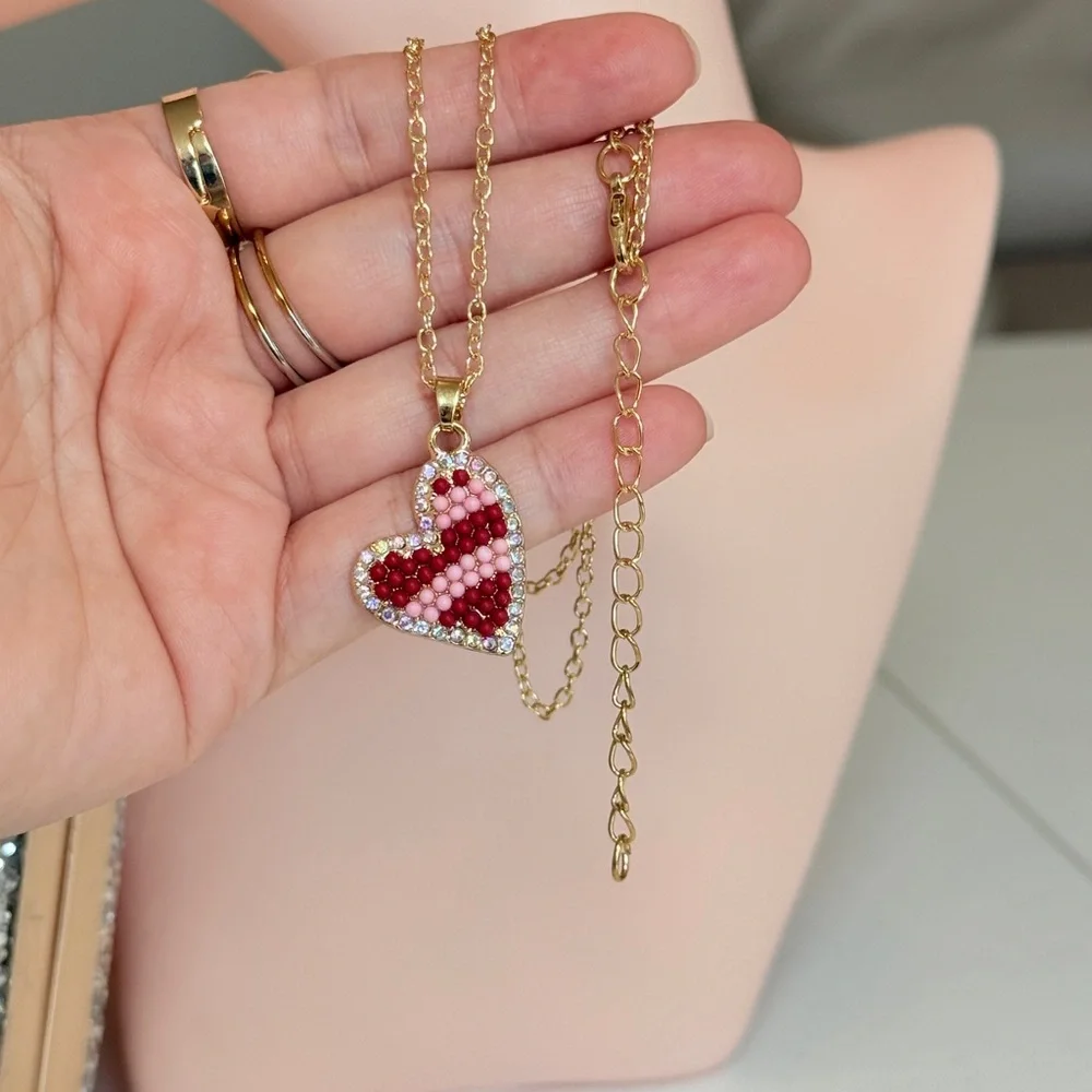 ⚜️ Gold Heart Pendant Necklace with Red and Pink Accents